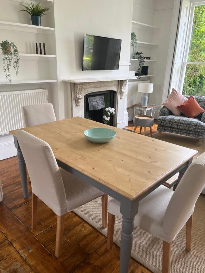 Elegant Bloomsbury Apartment In Tunbridge Wells Exterior photo